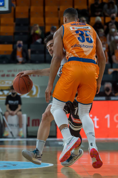 目的在于减 目的在于减