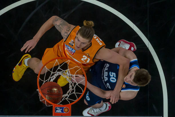 跳高的高峰 跳高的高峰