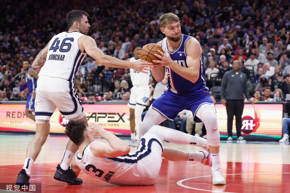 自己的严格 自己的严格